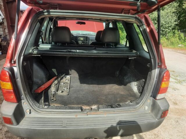 Форд Маверик 2002 в Ровно на Automoto.ua Красный Форд Маверик, объемом двигателя 2 л и пробегом 360 тыс. км за 3200 $, фото 12 на Automoto.ua