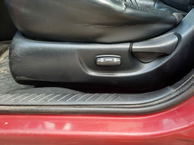 Форд Маверик 2002 в Ровно на Automoto.ua Красный Форд Маверик, объемом двигателя 2 л и пробегом 360 тыс. км за 3200 $, фото 10 на Automoto.ua