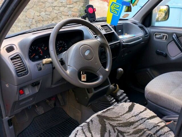 Форд Маверик, объемом двигателя 2.7 л и пробегом 300 тыс. км за 2300 $, фото 1 на Automoto.ua