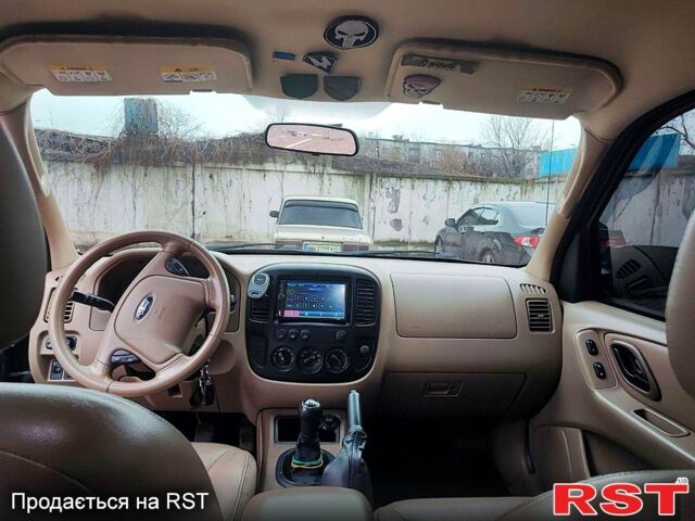 Форд Маверик 2005 в Кременчуге на Automoto.ua Форд Маверик, объемом двигателя 2.3 л и пробегом 400 тыс. км за 3500 $, фото 2 на Automoto.ua