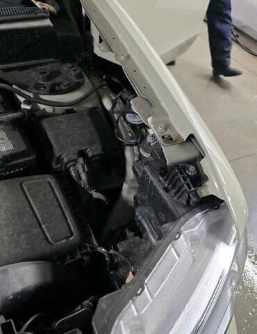 Сірий Форд Маверік, об'ємом двигуна 2 л та пробігом 20 тис. км за 35000 $, фото 78 на Automoto.ua