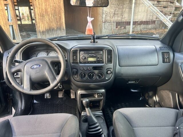 Зеленый Форд Маверик, объемом двигателя 0 л и пробегом 100 тыс. км за 1700 $, фото 5 на Automoto.ua