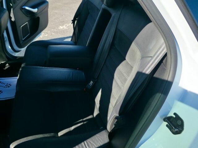 Білий Форд Мондео, об'ємом двигуна 1.8 л та пробігом 441 тис. км за 6200 $, фото 4 на Automoto.ua