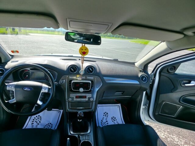 Білий Форд Мондео, об'ємом двигуна 1.8 л та пробігом 441 тис. км за 6200 $, фото 6 на Automoto.ua