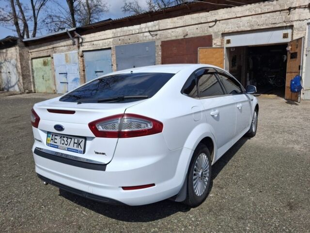 Білий Форд Мондео, об'ємом двигуна 1.6 л та пробігом 90 тис. км за 10000 $, фото 5 на Automoto.ua