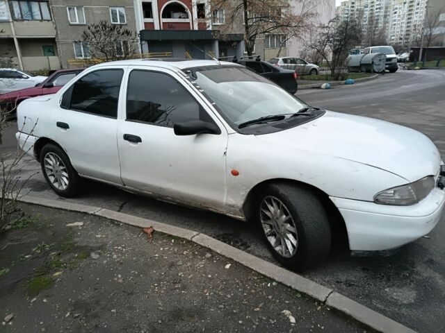 Білий Форд Мондео, об'ємом двигуна 2 л та пробігом 350 тис. км за 946 $, фото 2 на Automoto.ua