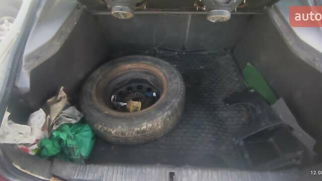 Белый Форд Мондео, объемом двигателя 1.6 л и пробегом 500 тыс. км за 1100 $, фото 1 на Automoto.ua