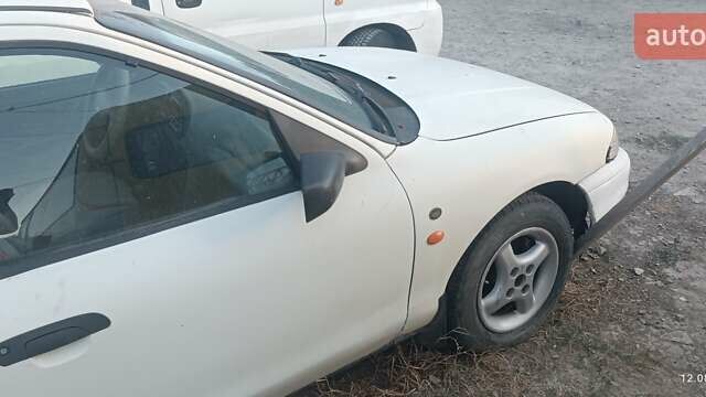 Белый Форд Мондео, объемом двигателя 1.6 л и пробегом 500 тыс. км за 1100 $, фото 9 на Automoto.ua