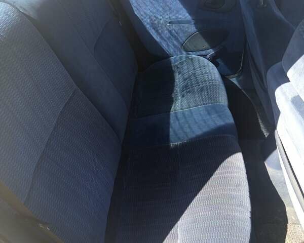 Белый Форд Мондео, объемом двигателя 1.6 л и пробегом 255 тыс. км за 1350 $, фото 2 на Automoto.ua