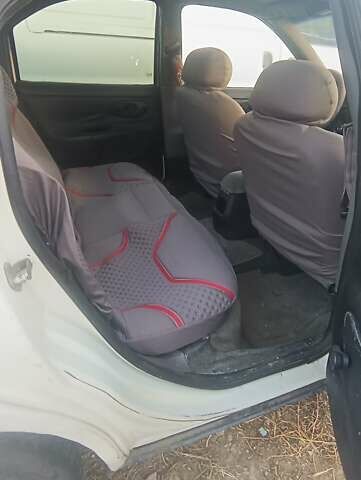 Белый Форд Мондео, объемом двигателя 1.6 л и пробегом 500 тыс. км за 1100 $, фото 4 на Automoto.ua