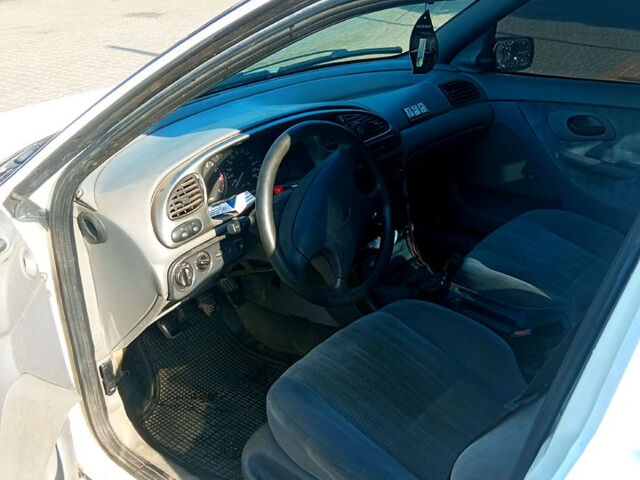 Білий Форд Мондео, об'ємом двигуна 1.8 л та пробігом 86 тис. км за 1400 $, фото 2 на Automoto.ua