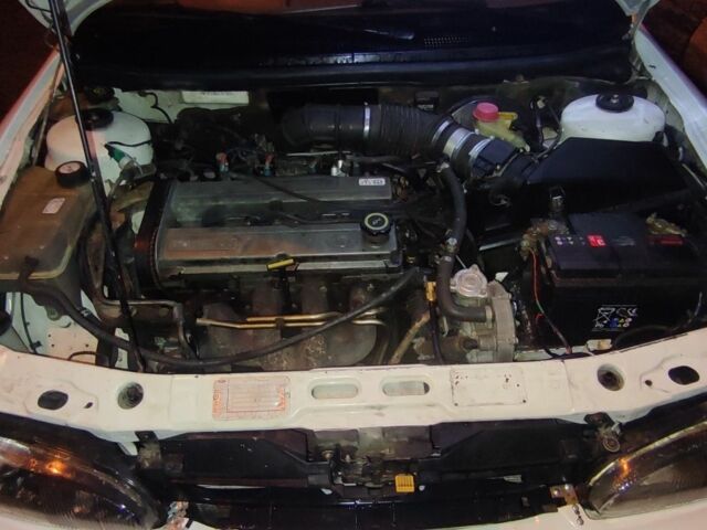 Белый Форд Мондео, объемом двигателя 0 л и пробегом 250 тыс. км за 1192 $, фото 7 на Automoto.ua