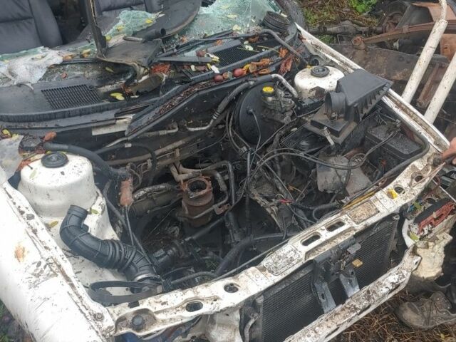 Форд Мондео 1994 в Козельце на Automoto.ua Белый Форд Мондео, объемом двигателя 0 л и пробегом 380 тыс. км за 400 $, фото 1 на Automoto.ua