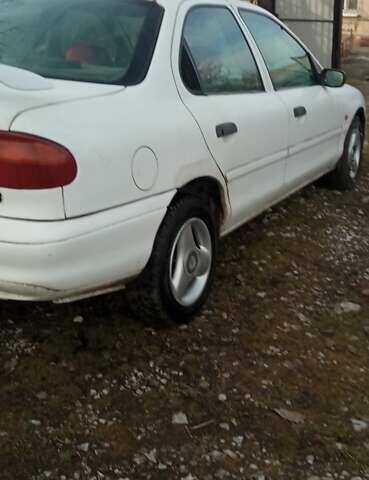 Белый Форд Мондео, объемом двигателя 1.6 л и пробегом 174 тыс. км за 1750 $, фото 1 на Automoto.ua