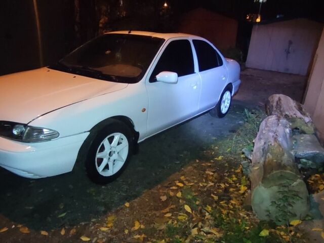 Белый Форд Мондео, объемом двигателя 0 л и пробегом 250 тыс. км за 1192 $, фото 1 на Automoto.ua