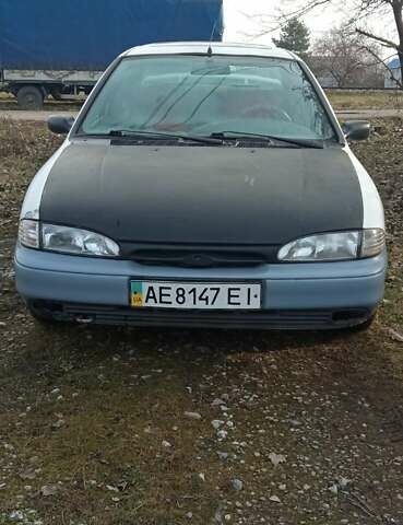 Белый Форд Мондео, объемом двигателя 1.6 л и пробегом 174 тыс. км за 1750 $, фото 8 на Automoto.ua