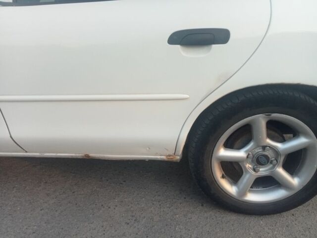 Белый Форд Мондео, объемом двигателя 2 л и пробегом 378 тыс. км за 1700 $, фото 6 на Automoto.ua