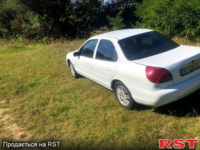 Білий Форд Мондео, об'ємом двигуна 2.5 л та пробігом 223 тис. км за 1800 $, фото 2 на Automoto.ua