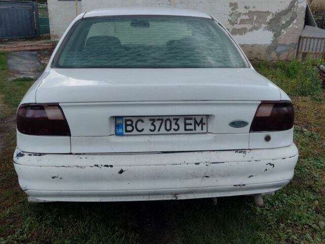 Форд Мондео 1996 в Умани на Automoto.ua Белый Форд Мондео, объемом двигателя 2 л и пробегом 334 тыс. км за 900 $, фото 4 на Automoto.ua