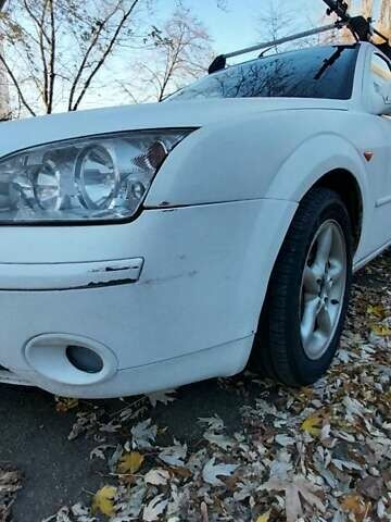 Белый Форд Мондео, объемом двигателя 1.8 л и пробегом 170 тыс. км за 3556 $, фото 5 на Automoto.ua