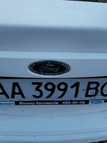 Белый Форд Мондео, объемом двигателя 1.8 л и пробегом 170 тыс. км за 3556 $, фото 9 на Automoto.ua