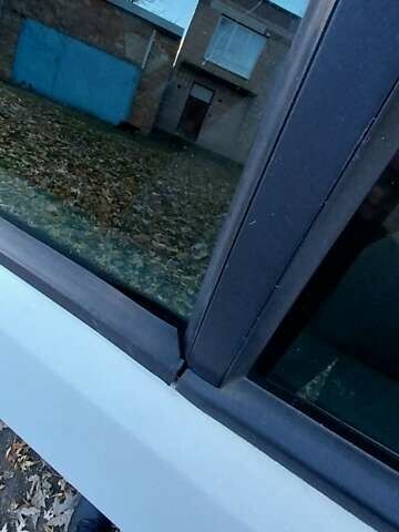 Белый Форд Мондео, объемом двигателя 1.8 л и пробегом 170 тыс. км за 3556 $, фото 19 на Automoto.ua