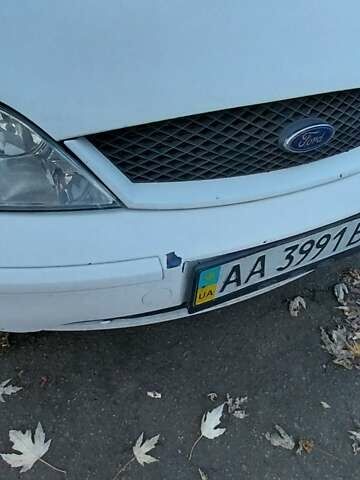 Белый Форд Мондео, объемом двигателя 1.8 л и пробегом 170 тыс. км за 3556 $, фото 7 на Automoto.ua