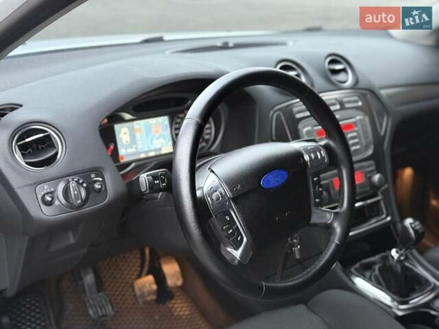 Белый Форд Мондео, объемом двигателя 1.8 л и пробегом 385 тыс. км за 5600 $, фото 9 на Automoto.ua