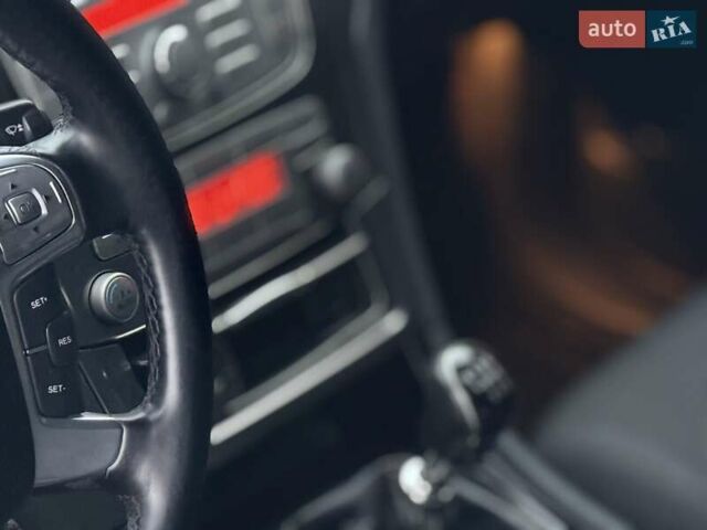 Белый Форд Мондео, объемом двигателя 1.8 л и пробегом 385 тыс. км за 5600 $, фото 11 на Automoto.ua