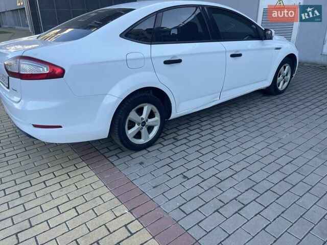 Белый Форд Мондео, объемом двигателя 1.6 л и пробегом 278 тыс. км за 6700 $, фото 17 на Automoto.ua
