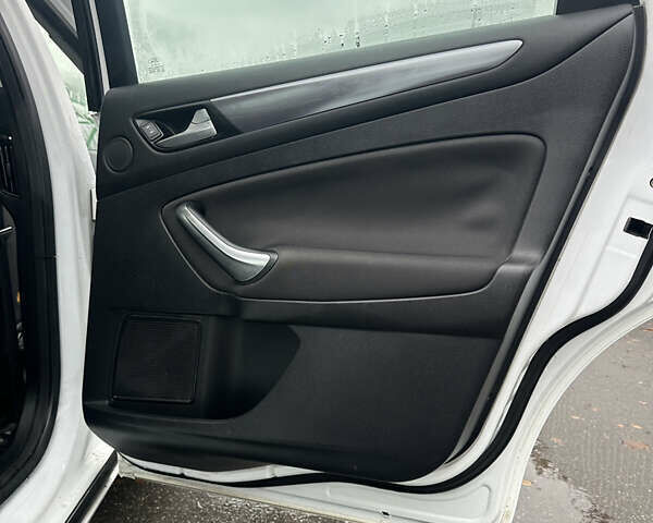 Белый Форд Мондео, объемом двигателя 1.98 л и пробегом 170 тыс. км за 6450 $, фото 14 на Automoto.ua