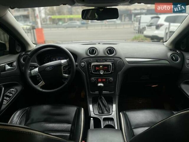 Білий Форд Мондео, об'ємом двигуна 2 л та пробігом 212 тис. км за 7800 $, фото 15 на Automoto.ua