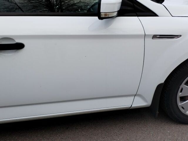 Білий Форд Мондео, об'ємом двигуна 1.6 л та пробігом 177 тис. км за 7000 $, фото 21 на Automoto.ua