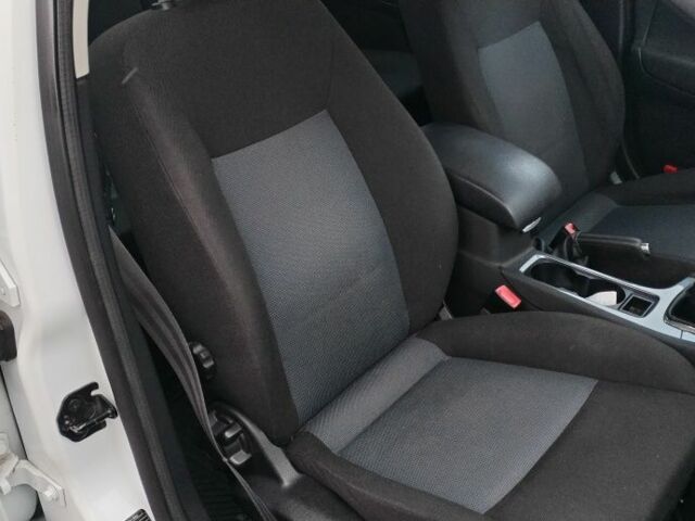 Білий Форд Мондео, об'ємом двигуна 1.6 л та пробігом 177 тис. км за 7000 $, фото 9 на Automoto.ua