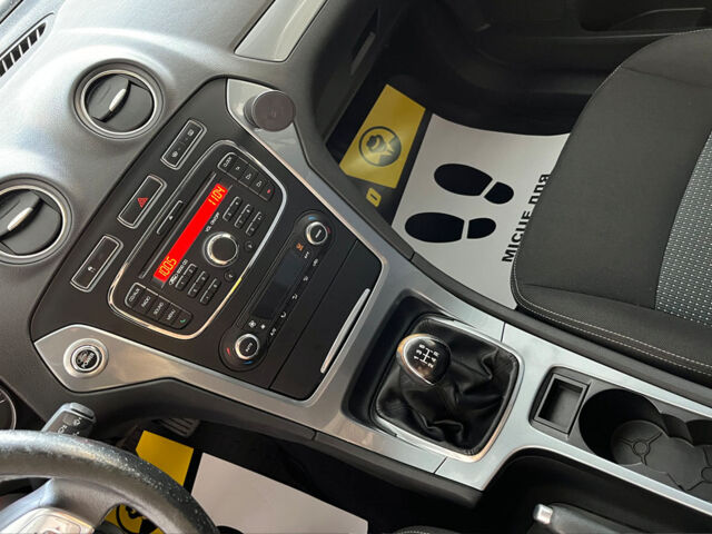 Белый Форд Мондео, объемом двигателя 2 л и пробегом 135 тыс. км за 8800 $, фото 21 на Automoto.ua