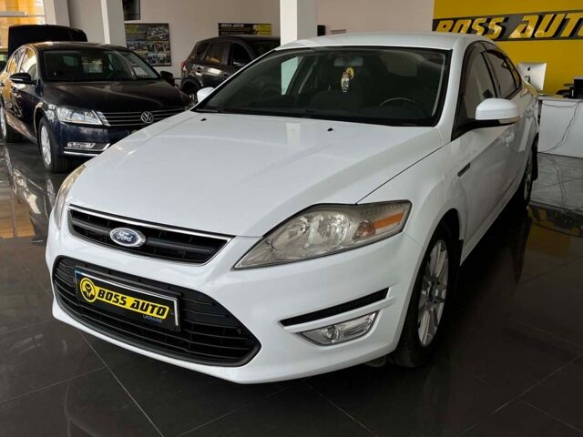 Белый Форд Мондео, объемом двигателя 2 л и пробегом 135 тыс. км за 8800 $, фото 2 на Automoto.ua