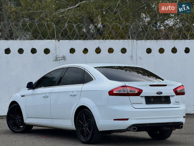 Білий Форд Мондео, об'ємом двигуна 2 л та пробігом 152 тис. км за 7850 $, фото 1 на Automoto.ua