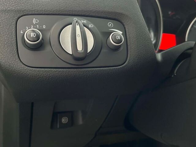 Белый Форд Мондео, объемом двигателя 2 л и пробегом 135 тыс. км за 8800 $, фото 19 на Automoto.ua