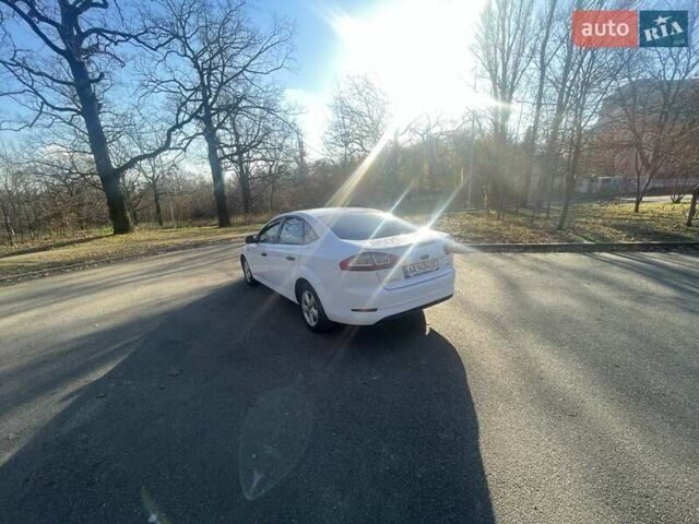 Белый Форд Мондео, объемом двигателя 1.6 л и пробегом 278 тыс. км за 6700 $, фото 11 на Automoto.ua