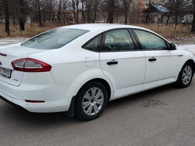 Білий Форд Мондео, об'ємом двигуна 1.6 л та пробігом 177 тис. км за 7000 $, фото 6 на Automoto.ua