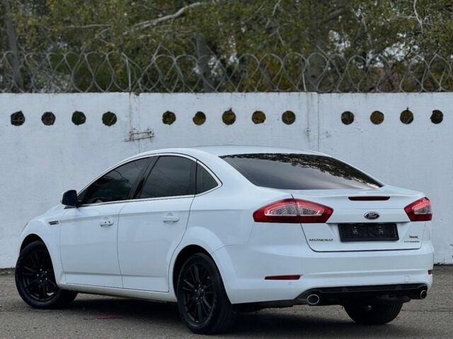 Белый Форд Мондео, объемом двигателя 2 л и пробегом 179 тыс. км за 8450 $, фото 3 на Automoto.ua