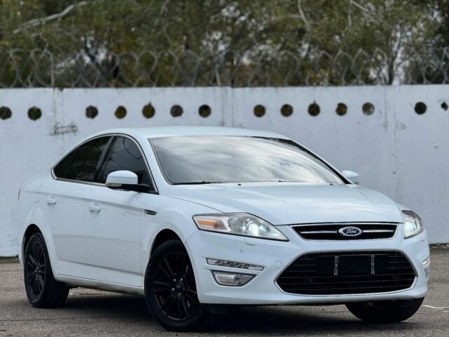 Белый Форд Мондео, объемом двигателя 2 л и пробегом 179 тыс. км за 8450 $, фото 1 на Automoto.ua