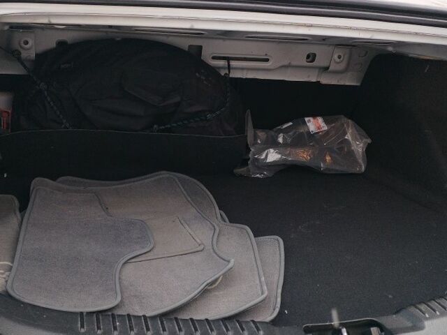 Білий Форд Мондео, об'ємом двигуна 1.6 л та пробігом 177 тис. км за 7000 $, фото 16 на Automoto.ua