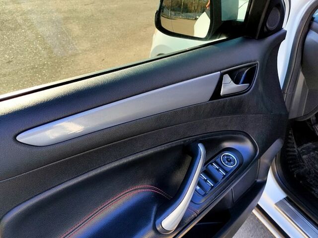 Белый Форд Мондео, объемом двигателя 1.6 л и пробегом 219 тыс. км за 7800 $, фото 8 на Automoto.ua