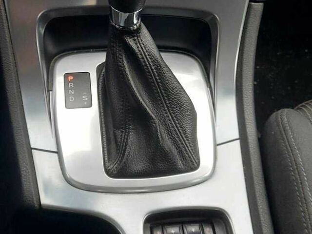 Белый Форд Мондео, объемом двигателя 2 л и пробегом 160 тыс. км за 6400 $, фото 3 на Automoto.ua