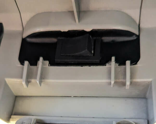 Білий Форд Мондео, об'ємом двигуна 2 л та пробігом 227 тис. км за 8400 $, фото 15 на Automoto.ua