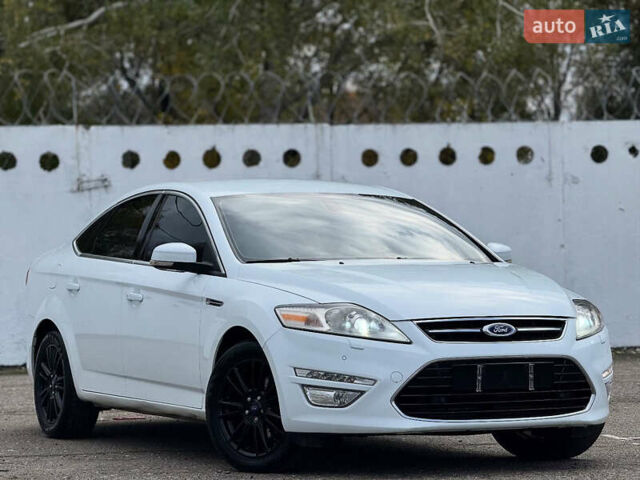 Білий Форд Мондео, об'ємом двигуна 2 л та пробігом 152 тис. км за 7850 $, фото 3 на Automoto.ua