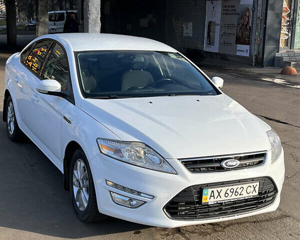 Белый Форд Мондео, объемом двигателя 1.6 л и пробегом 180 тыс. км за 8900 $, фото 17 на Automoto.ua