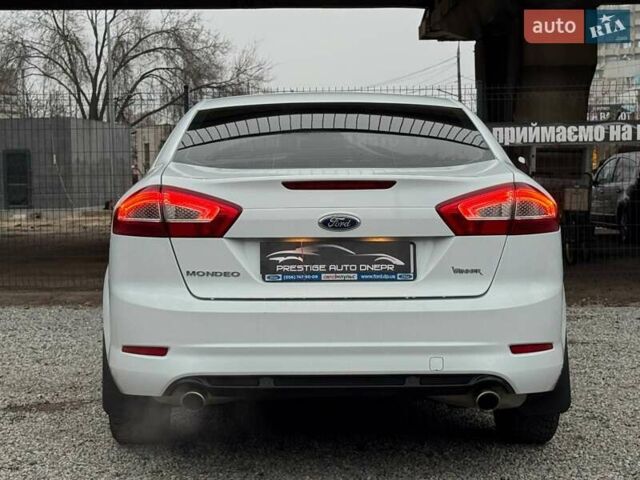 Белый Форд Мондео, объемом двигателя 2 л и пробегом 78 тыс. км за 11800 $, фото 6 на Automoto.ua