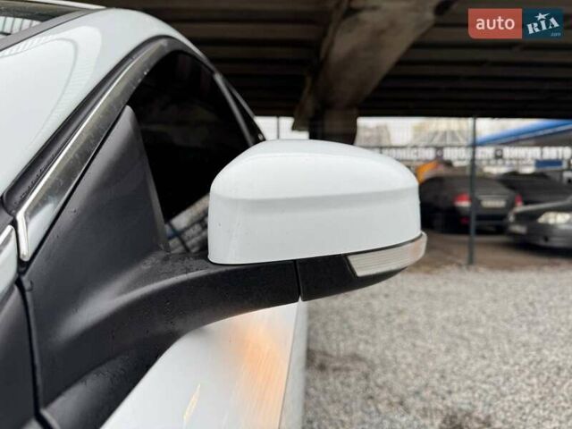Белый Форд Мондео, объемом двигателя 2 л и пробегом 78 тыс. км за 11800 $, фото 8 на Automoto.ua